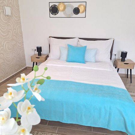 Varfal Apartman Eger Bagian luar foto