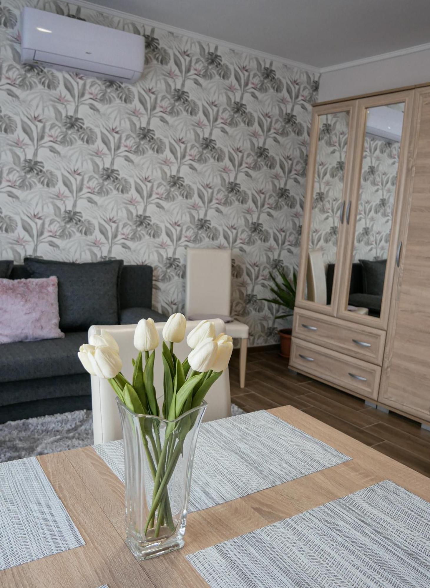 Varfal Apartman Eger Ruang foto