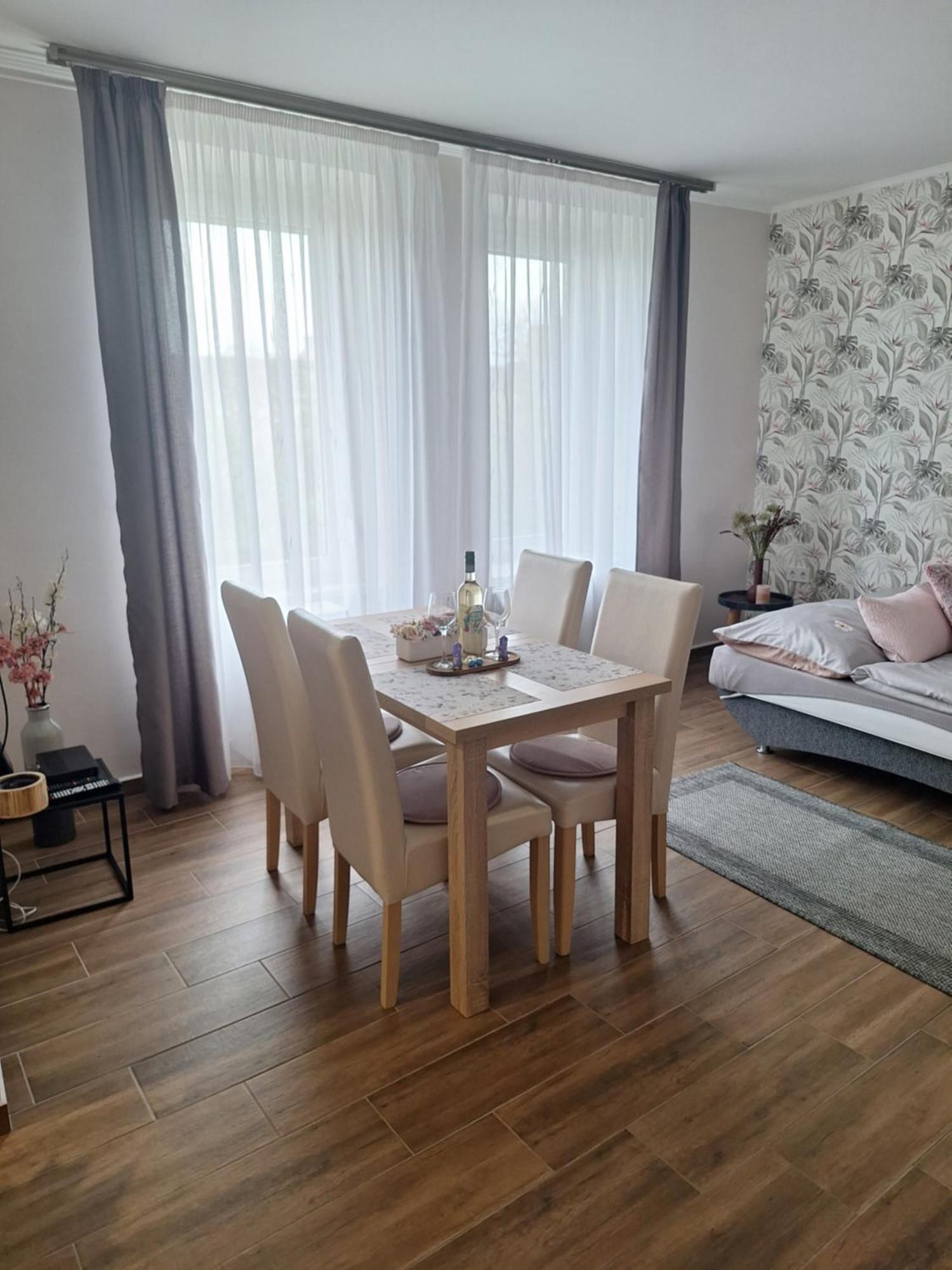 Varfal Apartman Eger Ruang foto